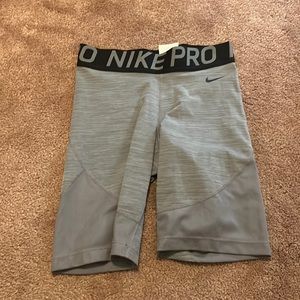 Nike pro 365 women’s high rise 7” shorts
